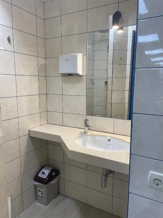 Hostel Garden St Одеса Екстериор снимка